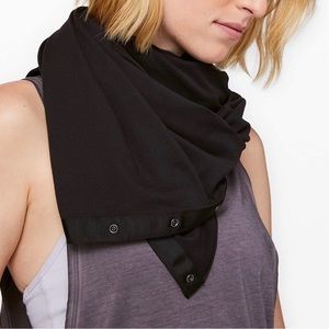 Lululemon NWOT Vinyasa Scarf Black